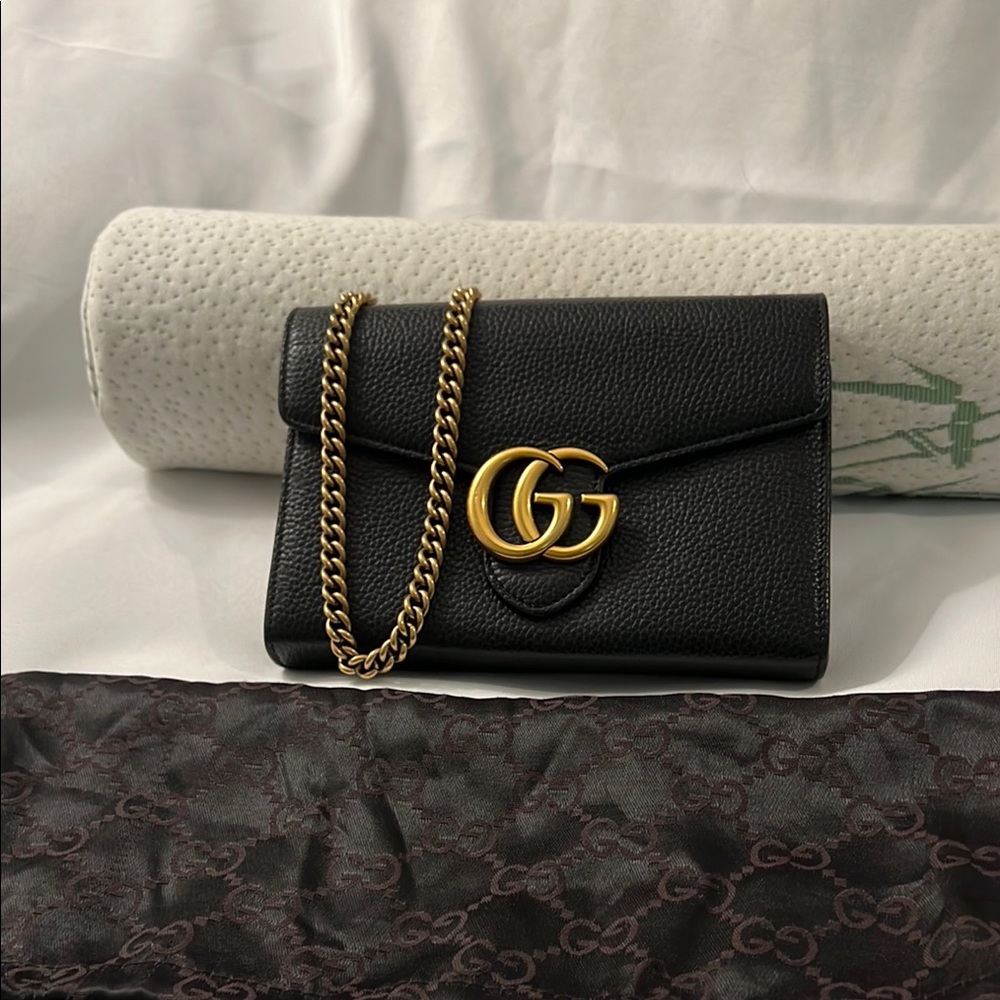 Gucci GG Marmont Chain Shoulder Leather Black Gold Hardware
